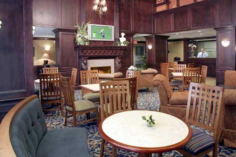 Hampton Inn & Suites Cleveland-Beachwood Restaurant photo